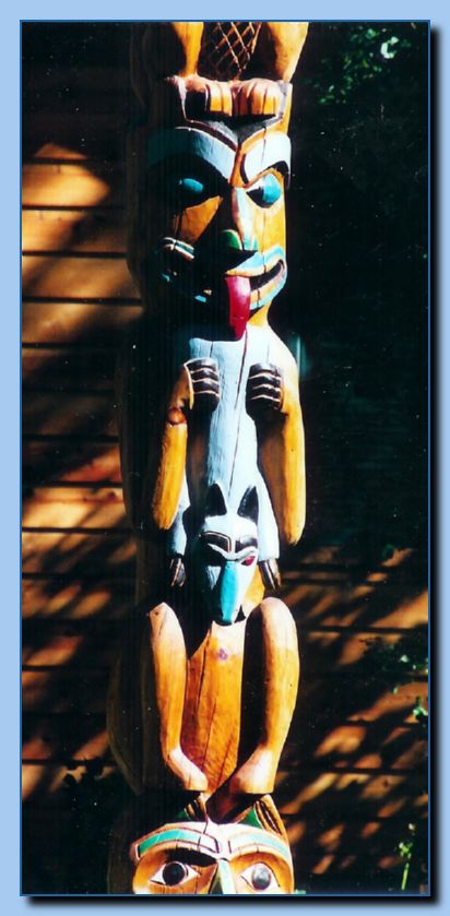 2 093 Totem Traditional Archive 018